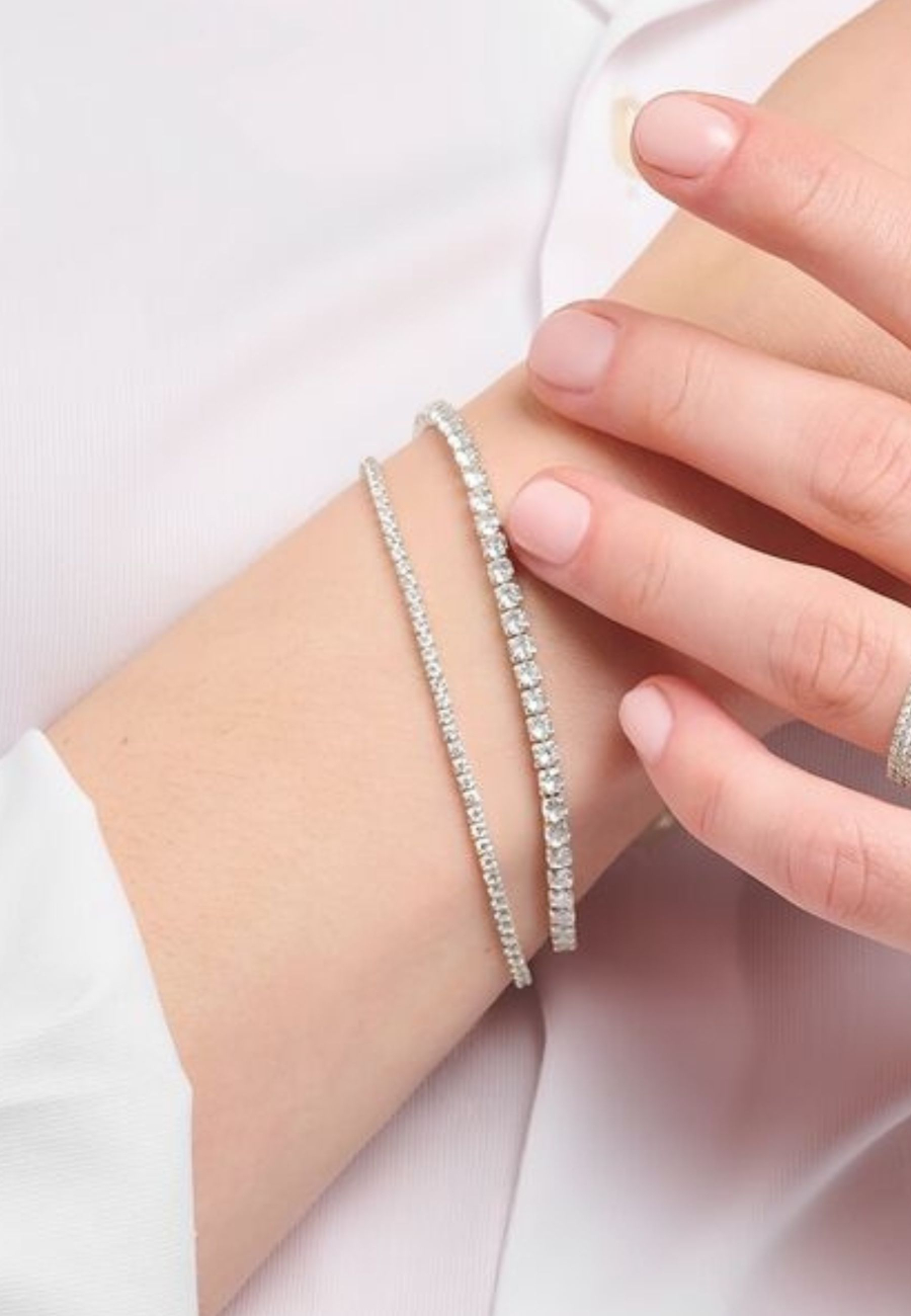 Silver bracelet with white zirconia stones