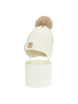 Mädchen Winterset Auroria – Mütze mit Ohrenklappen, Bommel und Schlauchschal – Ecru